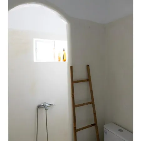 The House דירה *